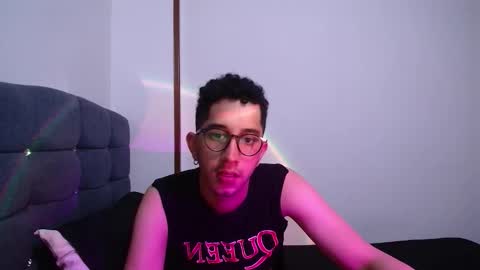 Snapshot of leoh_hades chatting on 2, 11, 2025 Leoh online show from 2, 11, 2025