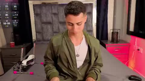 Snapshot of leomonnroe chatting on 11, 7, 2026 leomonnroe online show from 11, 7, 2026
