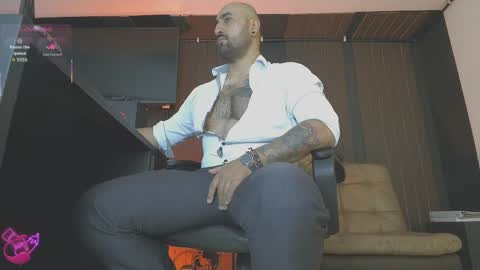 Snapshot of leon_1717 chatting on 8, 5, 2026 Leon online show from 8, 5, 2026