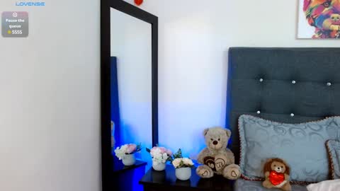 Snapshot of leonacutecam chatting on 9, 1, 2025 LUCY online show from 9, 1, 2025