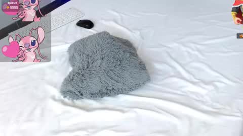 Snapshot of leonacutecam chatting on 22, 2, 2025 LUCY online show from 22, 2, 2025