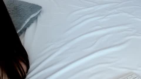 Snapshot of leonacutecam chatting on 28, 10, 2025 LUCY online show from 28, 10, 2025