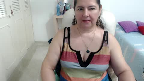 leonela   online show from 6, 4, 2026