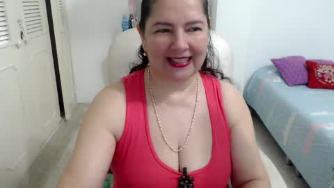 leonela   online show from 8, 4, 2026