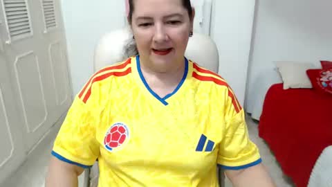 leonela   online show from 28, 6, 2026