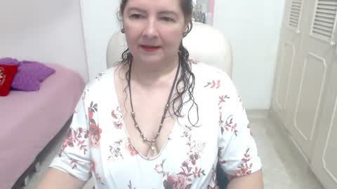 leonela   online show from 30, 6, 2026