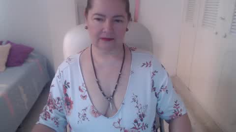 leonela   online show from 15, 7, 2026