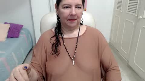 leonela   online show from 24, 7, 2026