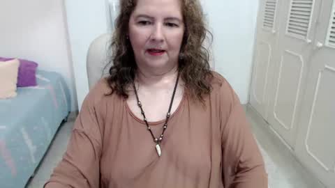 leonela   online show from 28, 7, 2026