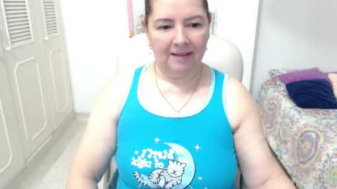 leonela   online show from 3, 8, 2026