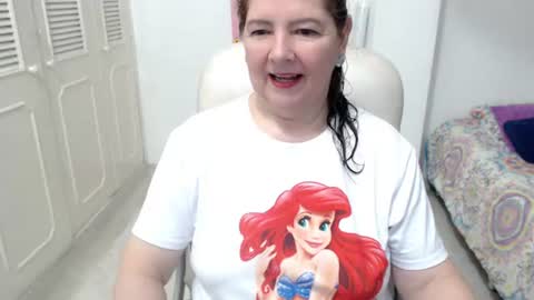 leonela   online show from 4, 8, 2026