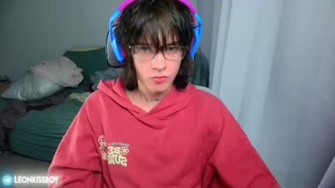 leonkissboy online show from 26, 6, 2026
