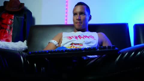 Lenardo jaramillo online show from 19, 12, 2024