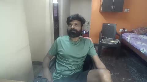 Snapshot of leosbroad chatting on 7, 1, 2025 Leo online show from 7, 1, 2025