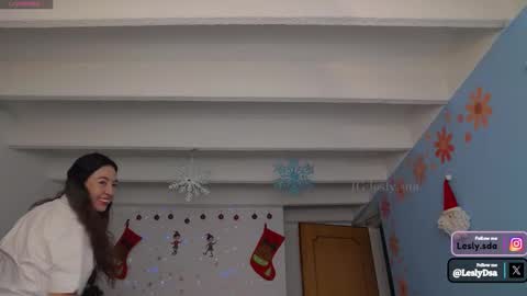 Snapshot of leslie9669 chatting on 16, 12, 2024 Lesly online show from 16, 12, 2024