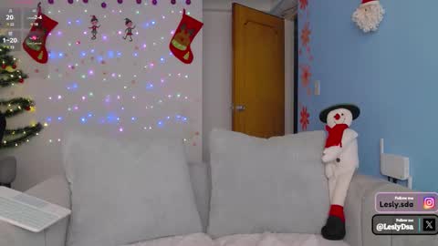 Snapshot of leslie9669 chatting on 19, 12, 2024 Lesly online show from 19, 12, 2024