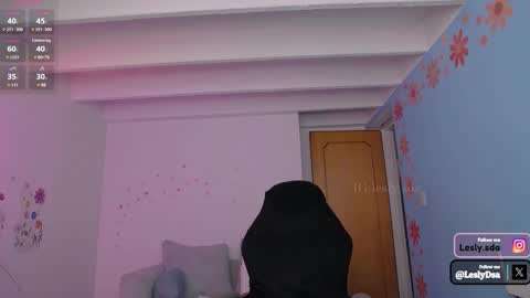 Snapshot of leslie9669 chatting on 15, 1, 2025 Lesly online show from 15, 1, 2025