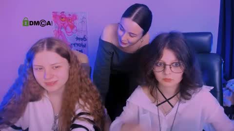 leslie_bird online show from 12, 11, 2025