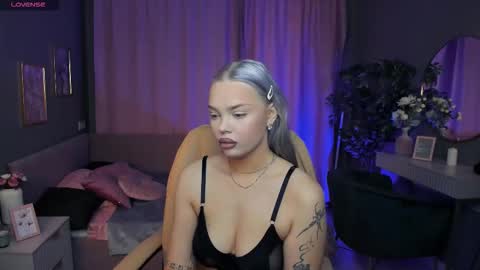 Snapshot of leslie_caronn chatting on 21, 2, 2026 Stacey online show from 21, 2, 2026