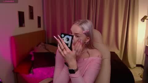 Snapshot of leslie_caronn chatting on 28, 2, 2026 Stacey online show from 28, 2, 2026