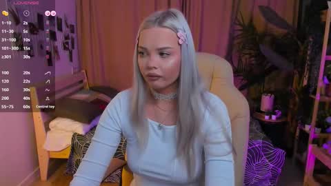 Snapshot of leslie_caronn chatting on 15, 3, 2026 Stacey online show from 15, 3, 2026