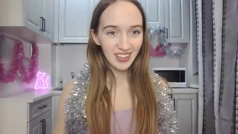 Snapshot of leslie_my_lovee chatting on 16, 12, 2024  LESLIE   online show from 16, 12, 2024