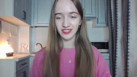 Snapshot of leslie_my_lovee chatting on 4, 10, 2025  LESLIE   online show from 4, 10, 2025