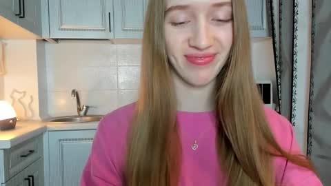 Snapshot of leslie_my_lovee chatting on 24, 10, 2025  LESLIE   online show from 24, 10, 2025