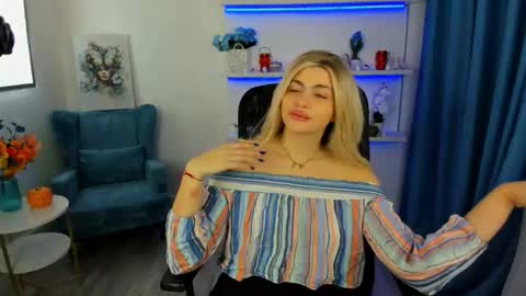 Snapshot of lesliemineg chatting on 18, 10, 2025 lesliemineg online show from 18, 10, 2025