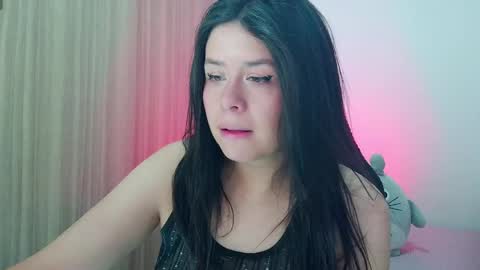 Snapshot of leslystone_ chatting on 6, 4, 2026 Lesly online show from 6, 4, 2026