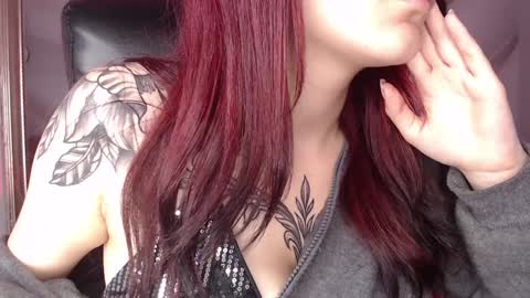 Less  online show from 21, 12, 2024