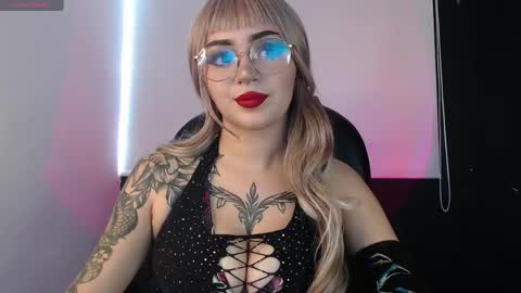 Snapshot of lessboobs_gh chatting on 5, 6, 2026 Less online show from 5, 6, 2026