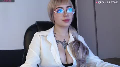 Snapshot of lessboobs_gh chatting on 11, 6, 2026 Less online show from 11, 6, 2026