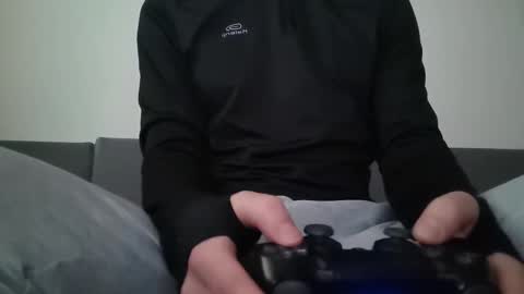 Snapshot of lestaro chatting on 15, 2, 2025 neoglo online show from 15, 2, 2025