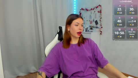 Snapshot of let_me_seee chatting on 4, 12, 2024 Fiona online show from 4, 12, 2024