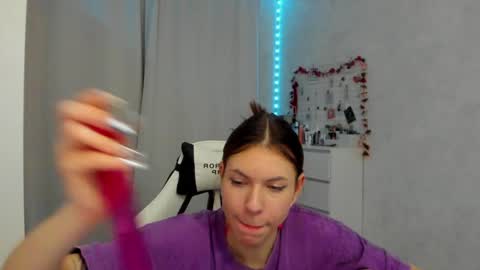 Snapshot of let_me_seee chatting on 5, 12, 2024 Fiona online show from 5, 12, 2024