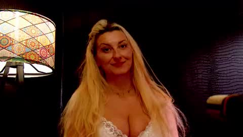 Snapshot of leticiareys chatting on 14, 1, 2026 leticiareys online show from 14, 1, 2026