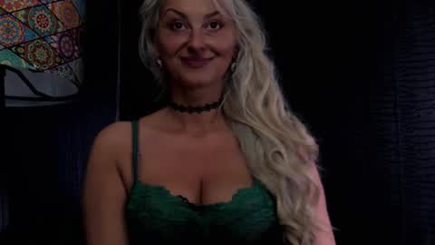 Snapshot of leticiareys chatting on 25, 3, 2026 leticiareys online show from 25, 3, 2026