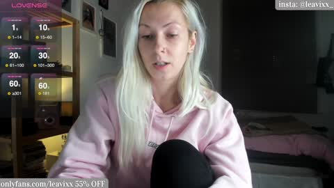 Snapshot of leusee chatting on 17, 12, 2024 LeaVixx online show from 17, 12, 2024