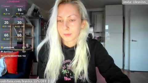 Snapshot of leusee chatting on 25, 10, 2025 LeaVixx online show from 25, 10, 2025