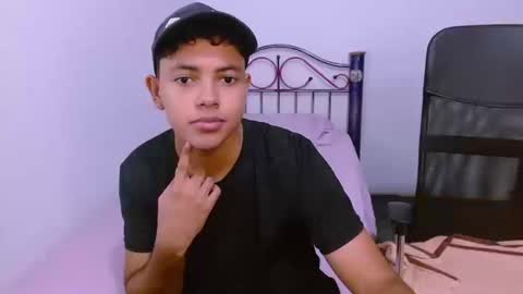 Snapshot of levii_7 chatting on 26, 9, 2025 0600AM-1200PM - online show from 26, 9, 2025