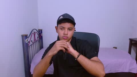 Snapshot of levii_7 chatting on 1, 10, 2025 0600AM-1200PM - online show from 1, 10, 2025