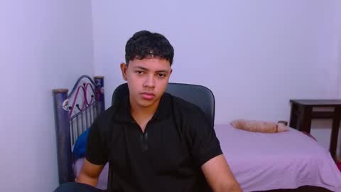 Snapshot of levii_7 chatting on 2, 10, 2025 0600AM-1200PM - online show from 2, 10, 2025