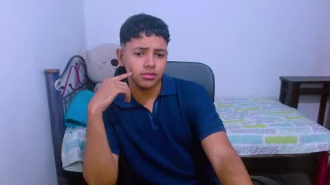 Snapshot of levii_7 chatting on 10, 10, 2025 0600AM-1200PM - online show from 10, 10, 2025