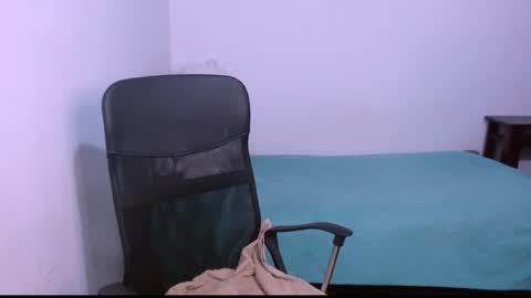 Snapshot of levii_7 chatting on 2, 11, 2025 0600AM-1200PM - online show from 2, 11, 2025