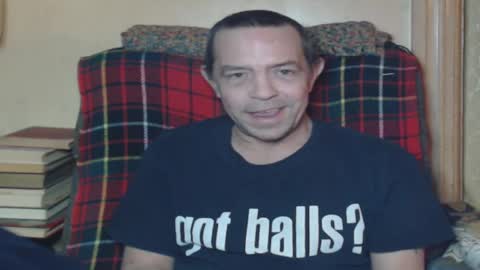 Snapshot of levon48 chatting on 28, 12, 2024 levon48 online show from 28, 12, 2024