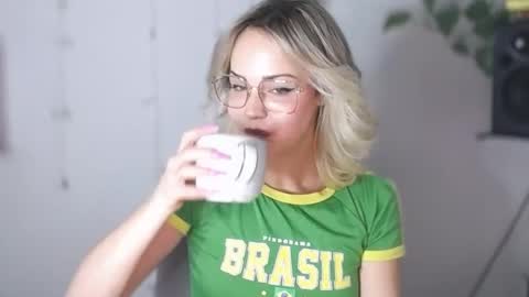 Snapshot of lexie_wild chatting on 9, 1, 2025 Lexie online show from 9, 1, 2025