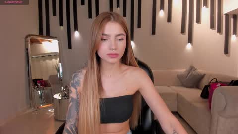 Lexie  online show from 5, 3, 2025