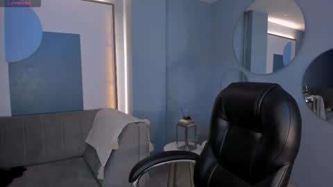 Lexie  online show from 6, 10, 2025