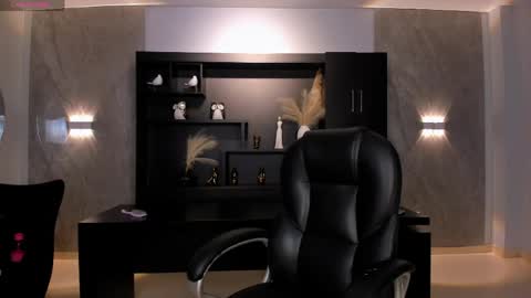 Lexie  online show from 28, 4, 2026